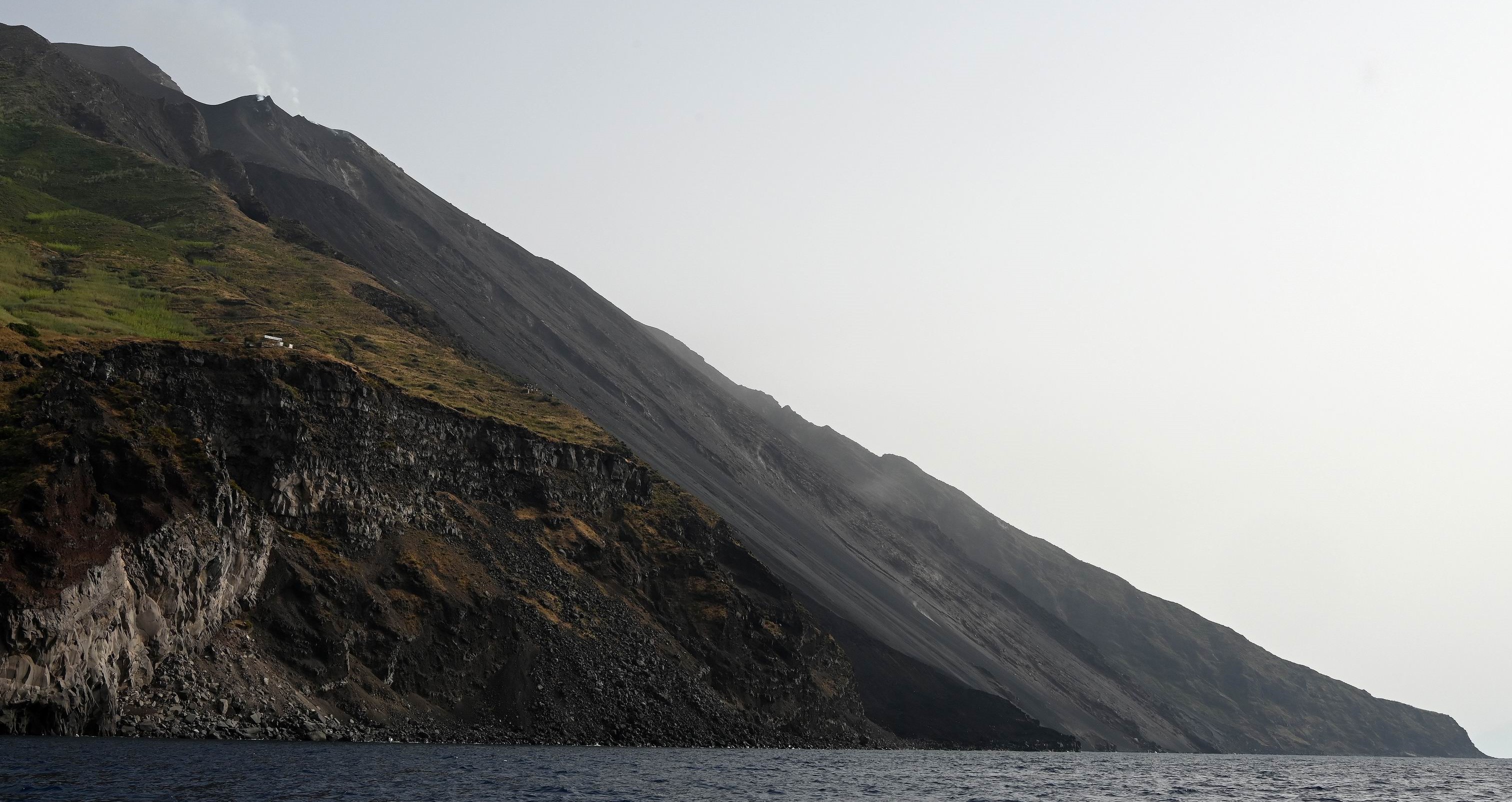 Stromboli_Trekking_Tour_with_local_Tour_guide.JPG