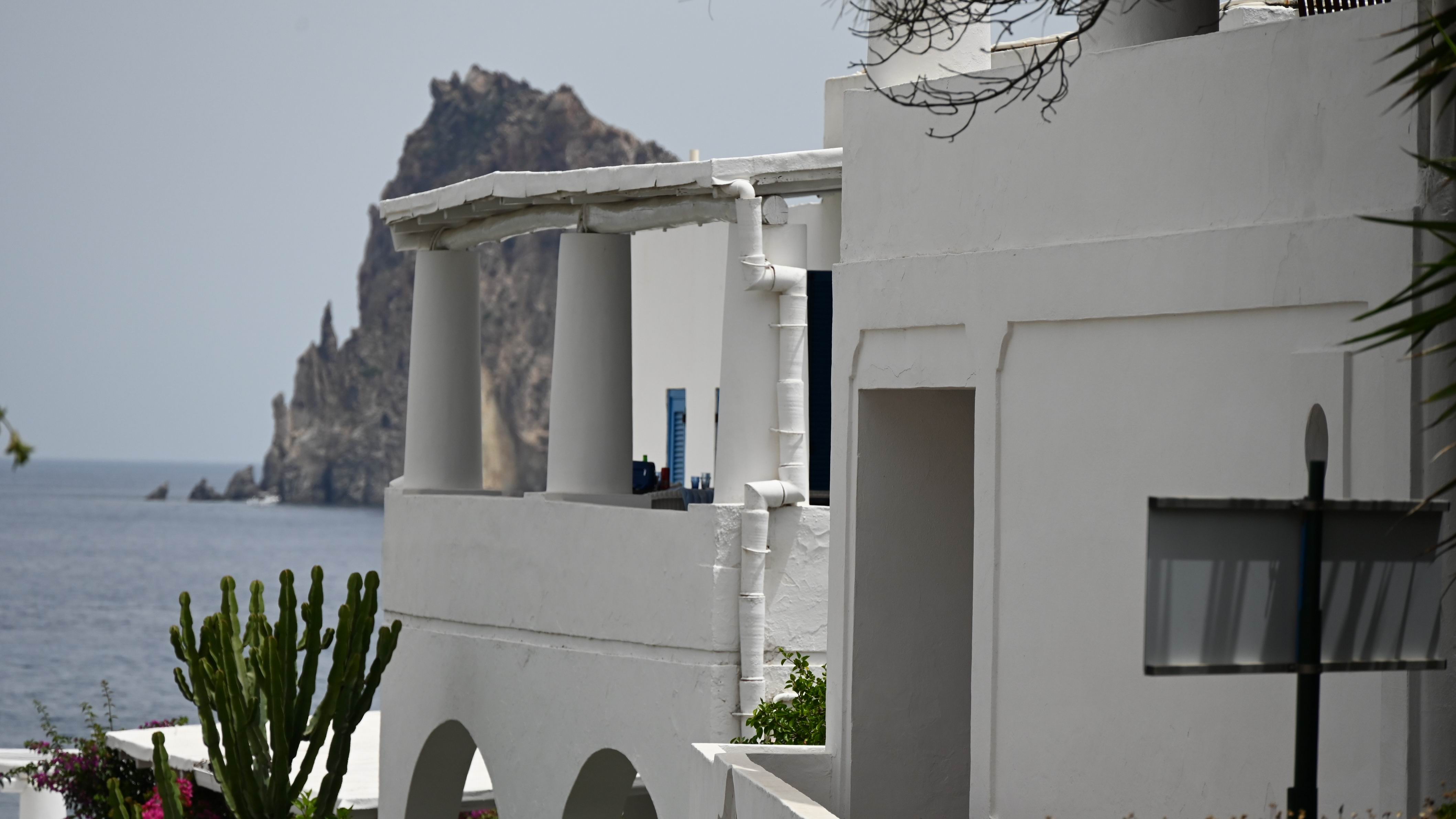 Panarea_Private_tour_with_Local_tour_guide.JPG