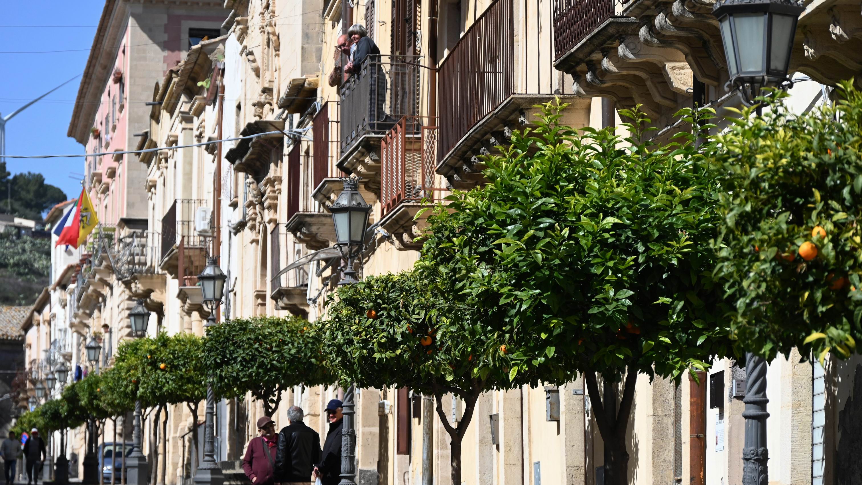 Private_Guided_Tour_with_artisan_cook_pastry_maker_Sicily.JPG