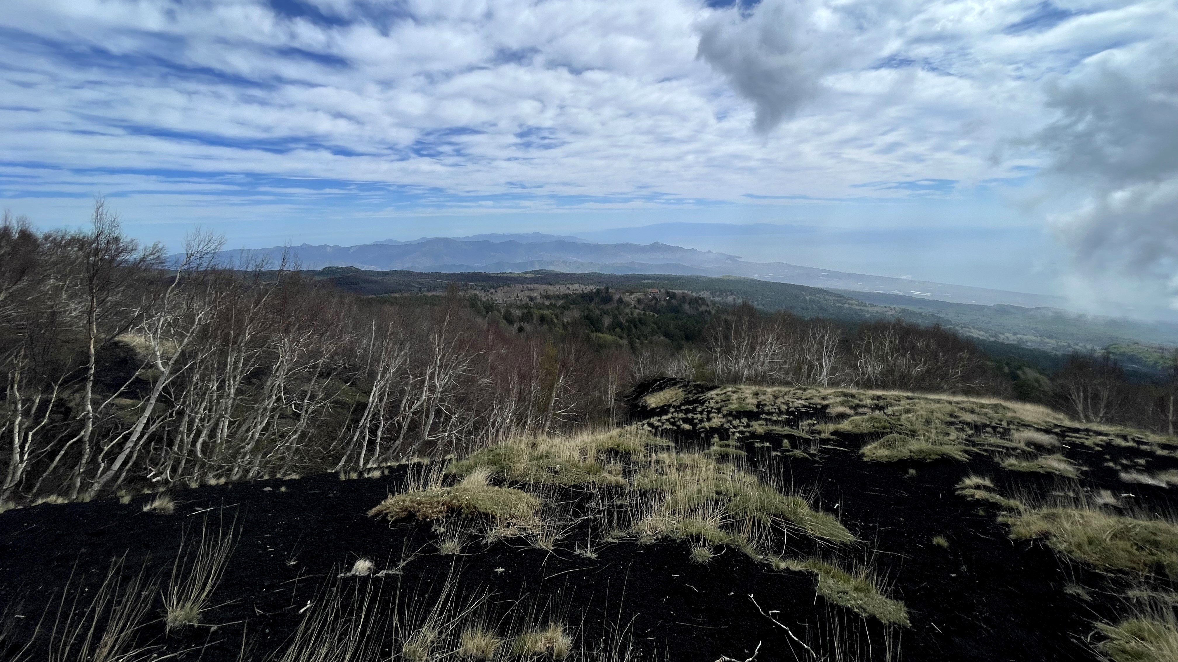 Etna_Geological_Guided_Tour_Serracozzo_Trail.jpg